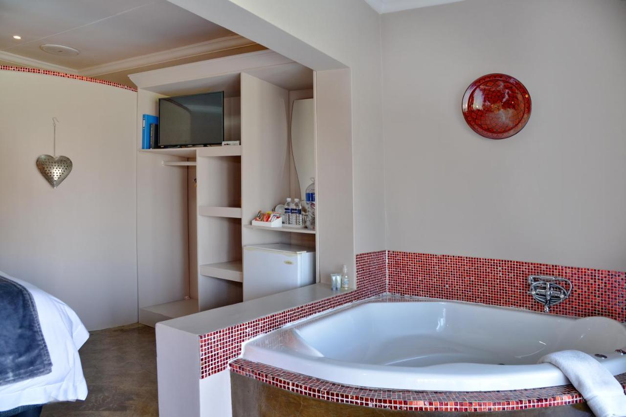 Annie'S Boutique Guesthouse And Garden Spa ハートビーズポート エクステリア 写真